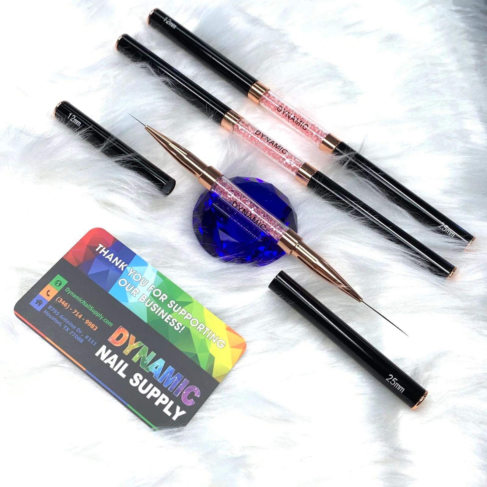 Where Precision Meets Passion – Dynamic Professional Liner Brush